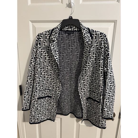 Adrienne Vittadini Jackets & Blazers - Adrienne Vittadini Stretch Knit Blazer Geometric White Black Plus 2X